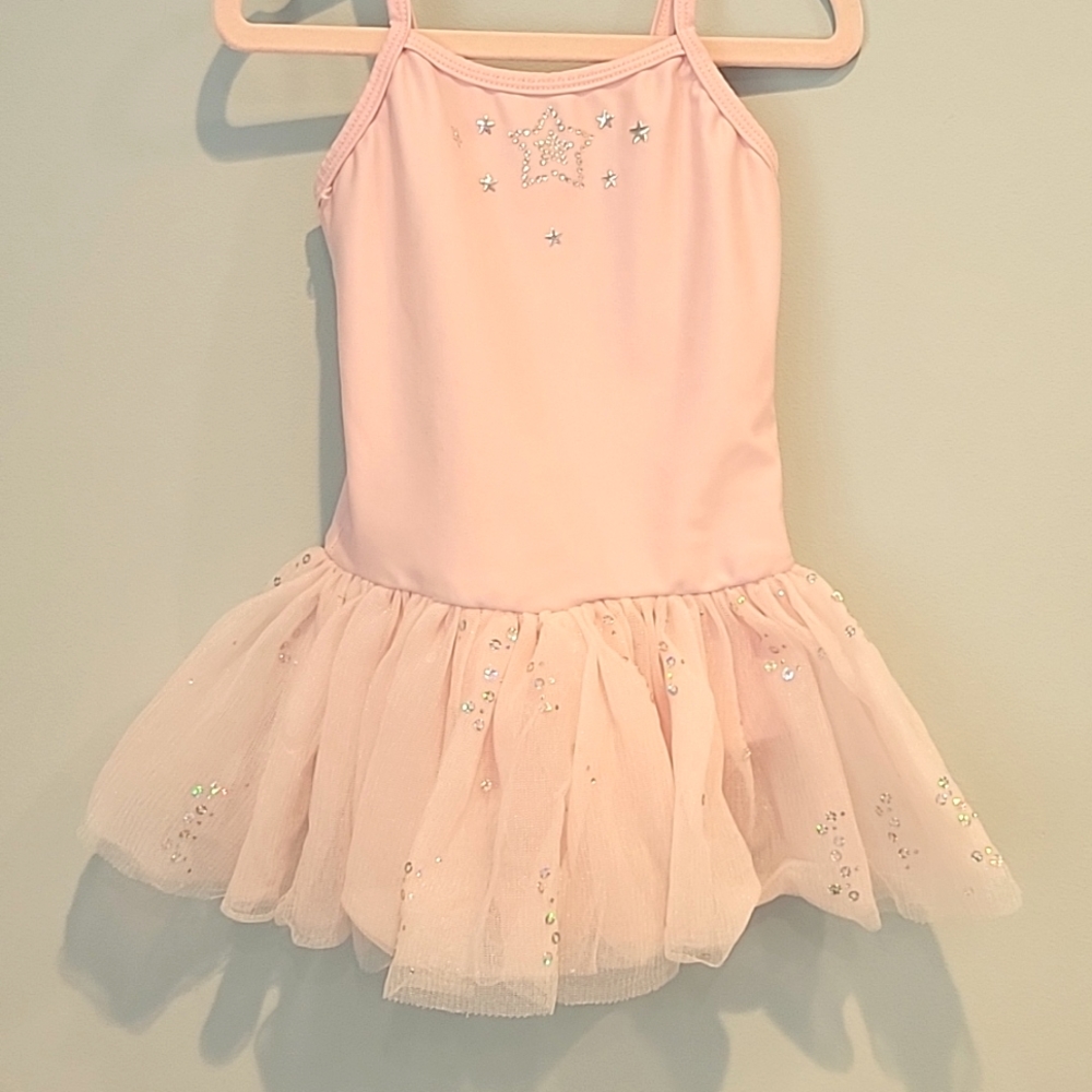 Girls pink dance leotard